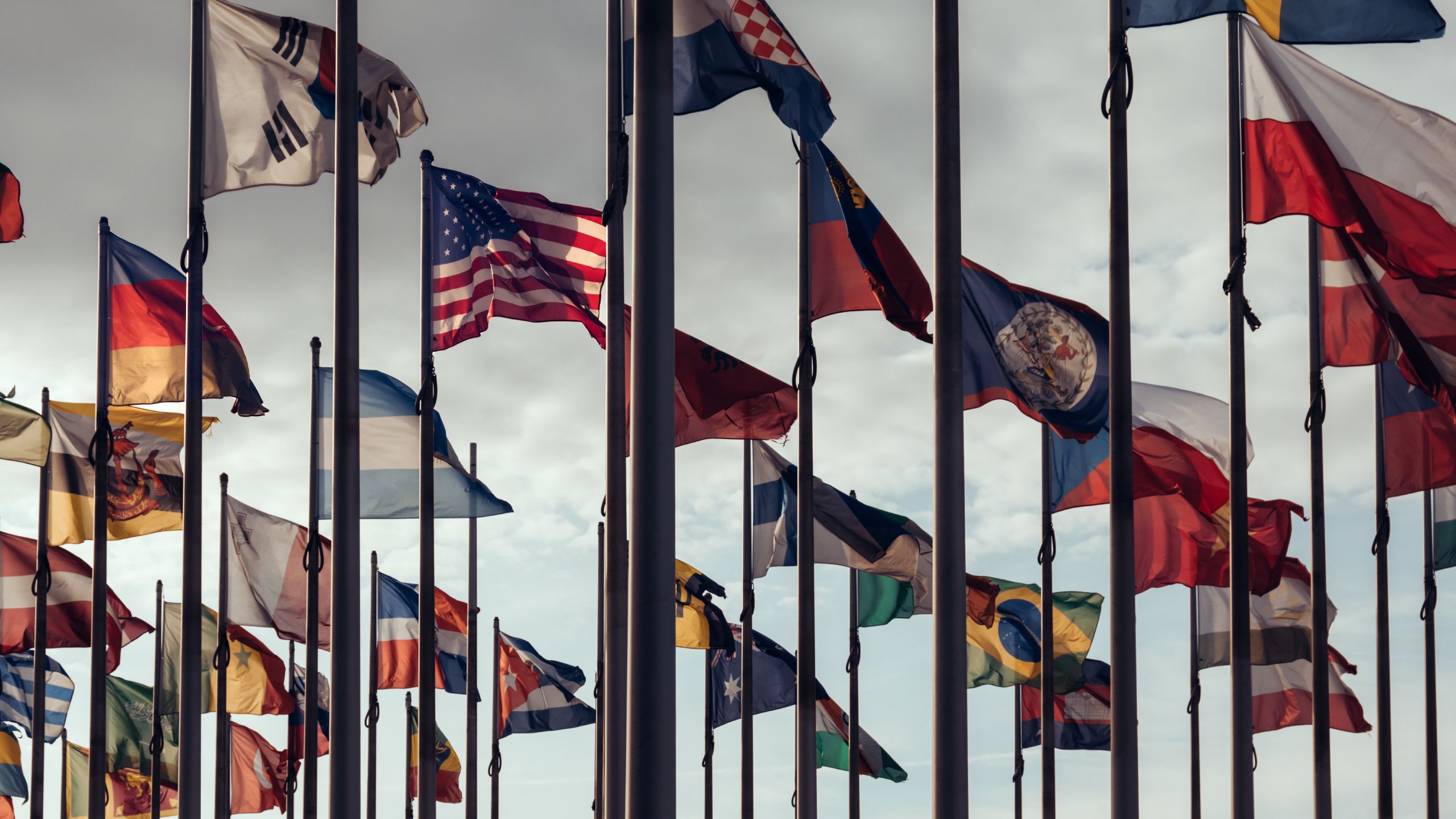 deglobalization supply chain impact international flags 2022